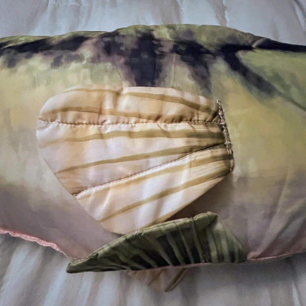 Cabela's Green and Yellow Fish Decor…💛💚